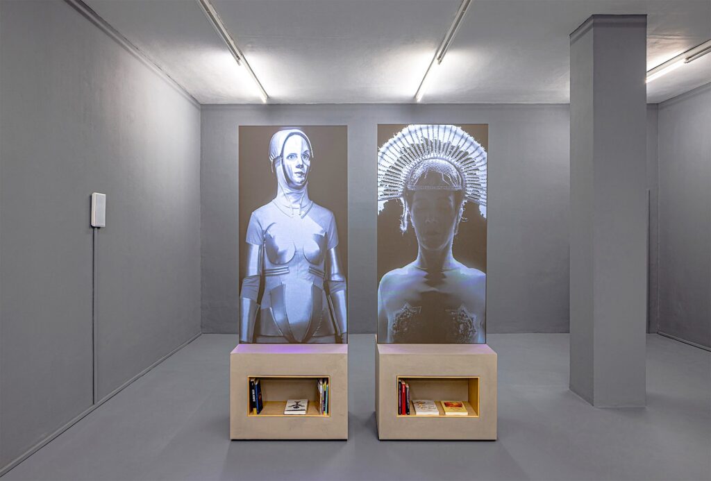 Monograph-SOPHYGRAY-36