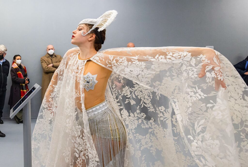 Monograph-SOPHYGRAY-64